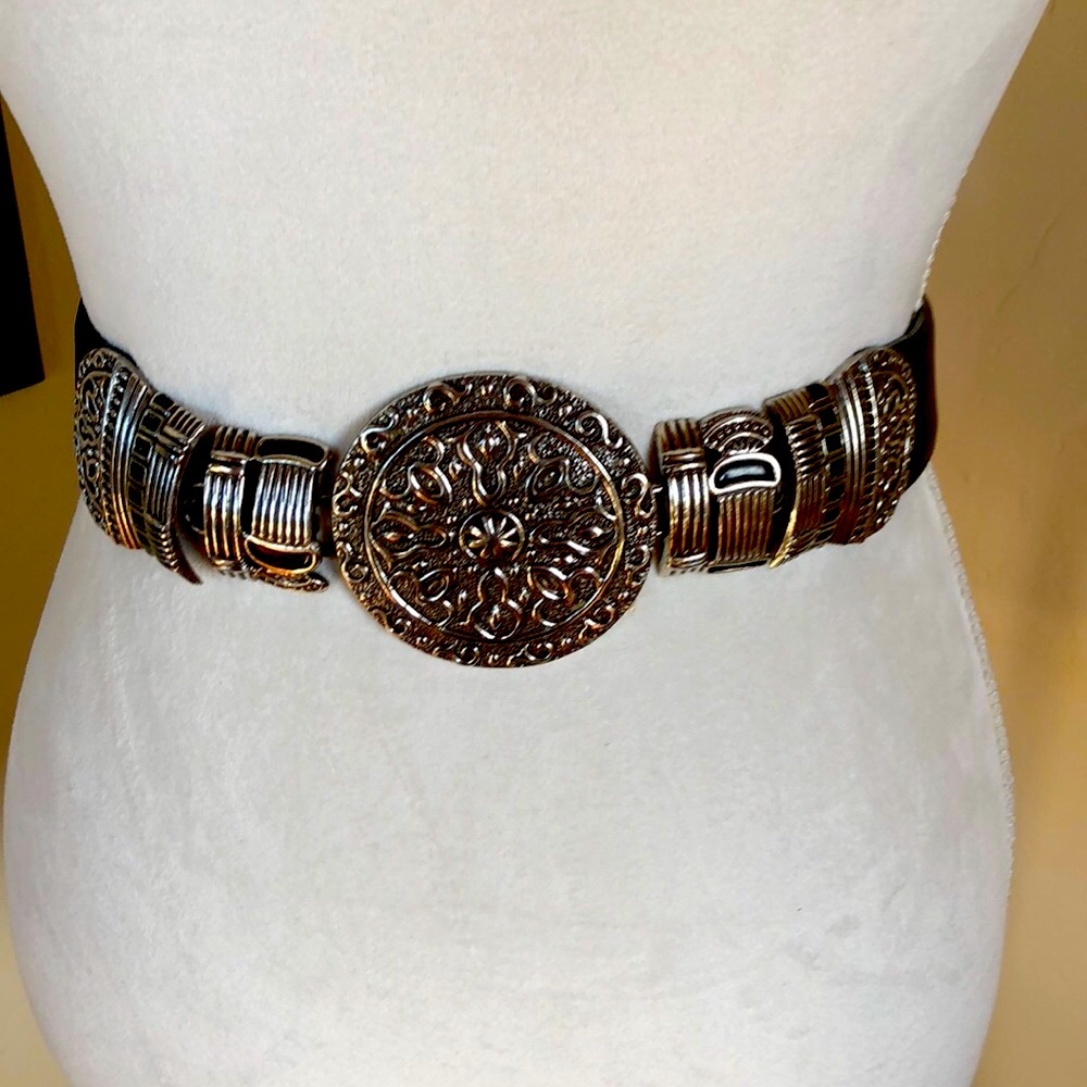 SALE! Gorgeous Chico’s Black/ Silver Belt
